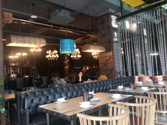 -爱啤精酿·民谣酒馆(滨江店)