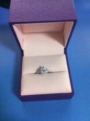 -威德钻石-克拉钻大本营(南京东路店)