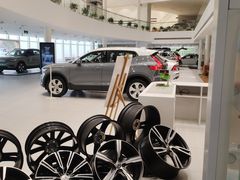 -杭州中沃沃尔沃4S店(滨江区店)