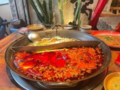 -周小明火锅(黑金冠社区店)