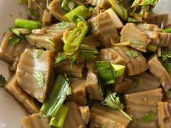 -华龙特色大骨鸡农家菜馆