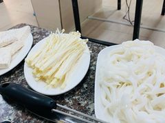 -山珍鲜牛肉火锅本地老字号(汕中老店)