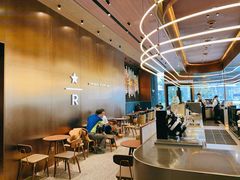-星巴克臻选(上海虹桥新天地三店)