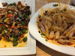 -兔行天下-鸿鹤鲜锅兔(中海国际店)