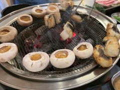 -围炉肉舍•炭烤活鳗•丹东海鲜烤肉(步行街店)