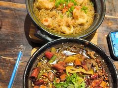 -有红鸡毛店·砂锅菜(抚琴夜市店)