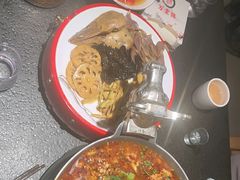 -万重锦·人文川菜馆(骡马市店)