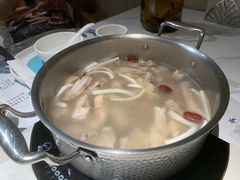 -东椰·海南椰子鸡火锅(朝阳门店)