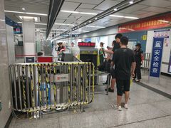 -体育场(地铁站)