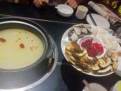 -野菌皇海景野生菌火锅(滨海大道店)