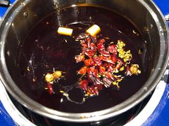 经典锅底-马路边边火锅串串(观前街店)
