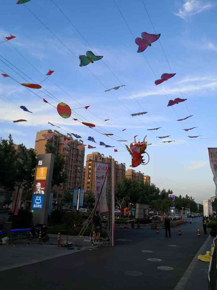 星宝风情街-"星宝风情街 星宝风情街在漕宝路那里,上.