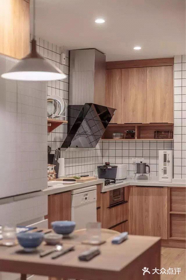 今日分享 厨房台面做成高低台才是厨房正确的打开方式吧