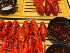 -肥肥虾庄·金牌油焖大虾(汉街SKP店)