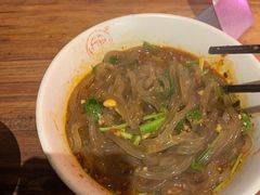 -万记麻辣烫国展总店
