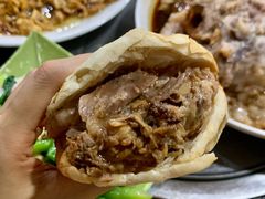 -金卯白肉罩火烧