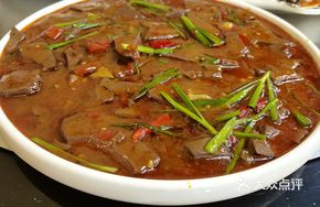 Stir-Fried Chicken Blood with Leeks