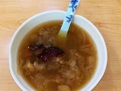 冰糖银耳雪梨-晋味坊手工刀削面农家菜(霍营店)