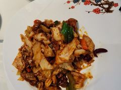 酸菜炒牛肉-尹兰楼西北风情餐厅(嘉定店)