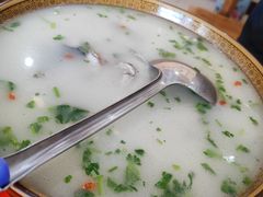 -美顺香食府鱼头老店(雪野湖店)