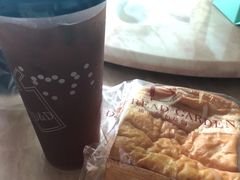 -顶东面包花园·生日蛋糕(世博店)
