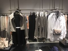 -URBAN REVIVO(欢乐海岸购物中心店)