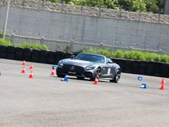 -北京鹏龙星徽AMG性能中心(潘家园店)