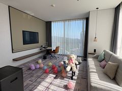 -大连星海皇冠假日酒店