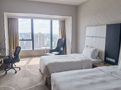 -上海虹桥西郊假日酒店