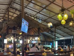 -Green Tree Rest. & Pub