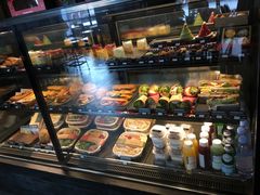 面包甜点陈列柜-星巴克(深圳宝安泰华店)