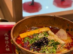 -成都你六姐·牛肉冒菜(上海环宇荟店)