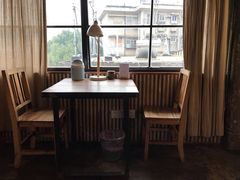 靠窗位-仙峰天然面包(迎宾路店)