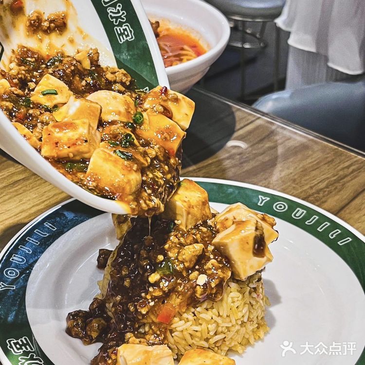 澳门美食🇲🇴｜爱惨了这家特色茶餐厅，扶墙出