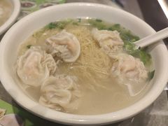 鲜虾云吞面-新乐园鱼蛋粉(蓝田店)