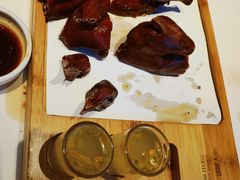 红烧乳鸽-汤城小厨•粤菜•靓汤(金宝街店)