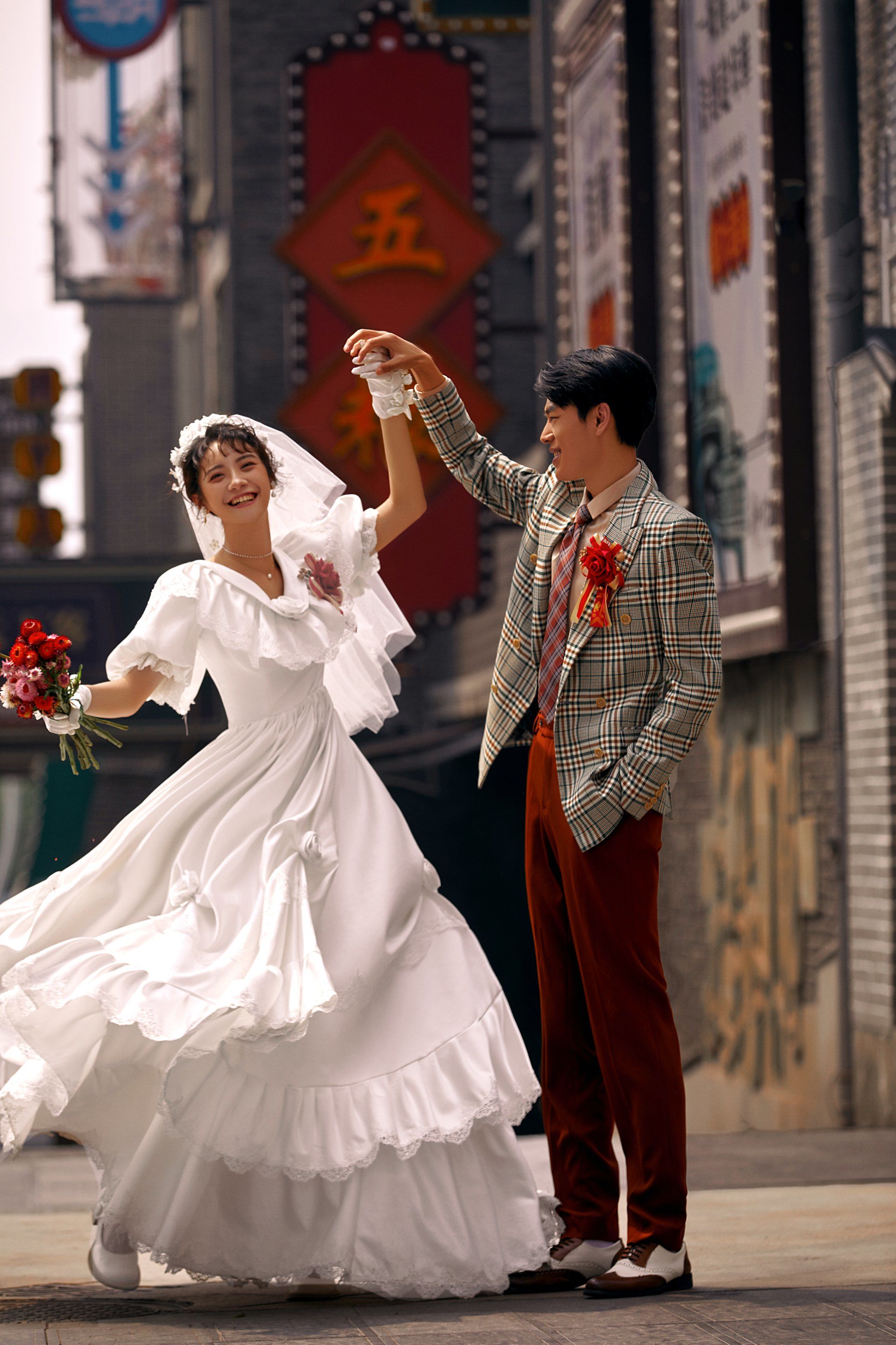 一眼心动的复古港风婚纱照|太好看了吧