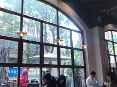 靠窗位-VESH COFFEE(定西路店)