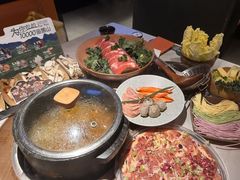 -芸山季·云南山珍菌火锅(人民广场来福士店)