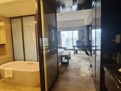 -成都保利公园皇冠假日酒店(熊猫基地店)