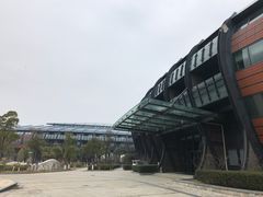 -上海滴水湖皇冠假日酒店