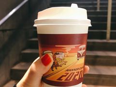 澳式白咖啡-Manner Coffee(芮欧百货店)