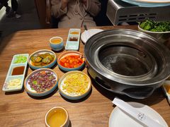 -明洞阿姨·韩式酱蟹烤肉·创意料理(三元桥店)