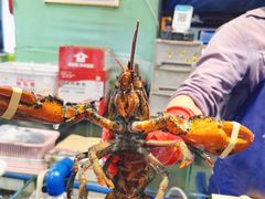 -三亚火车头万人海鲜广场