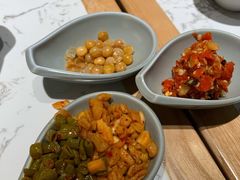 小菜-百春原湖南牛肉粉(百联世纪店)