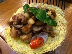 柠檬香叶鸡-云海肴·汽锅鸡·云南菜(天津国金汇店)