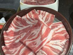 -宽板凳老灶火锅(台湾街店)