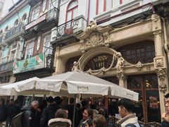 -Majestic Café