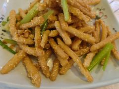 -霄汉牛三鲜湖北砂锅菜(万松园2店)