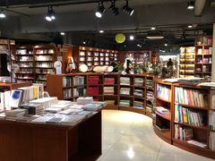 -新华书店(印象城店)